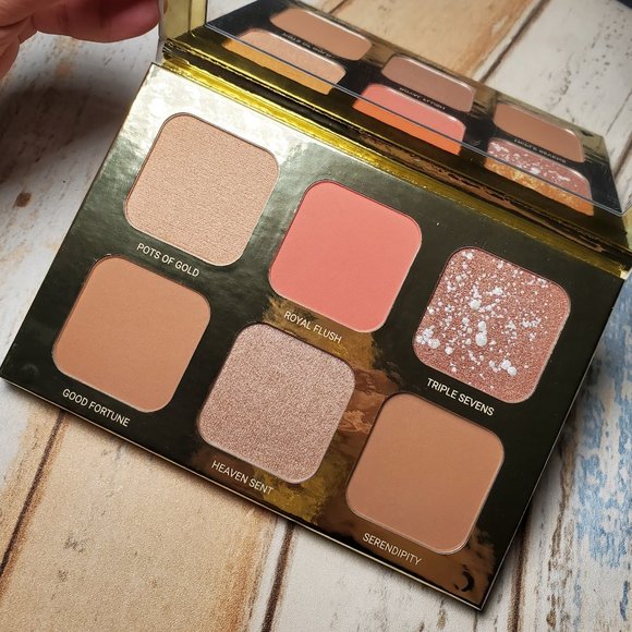 COPY - True + Luscious "Lucky Glow" Palette - Picture 2 of 2